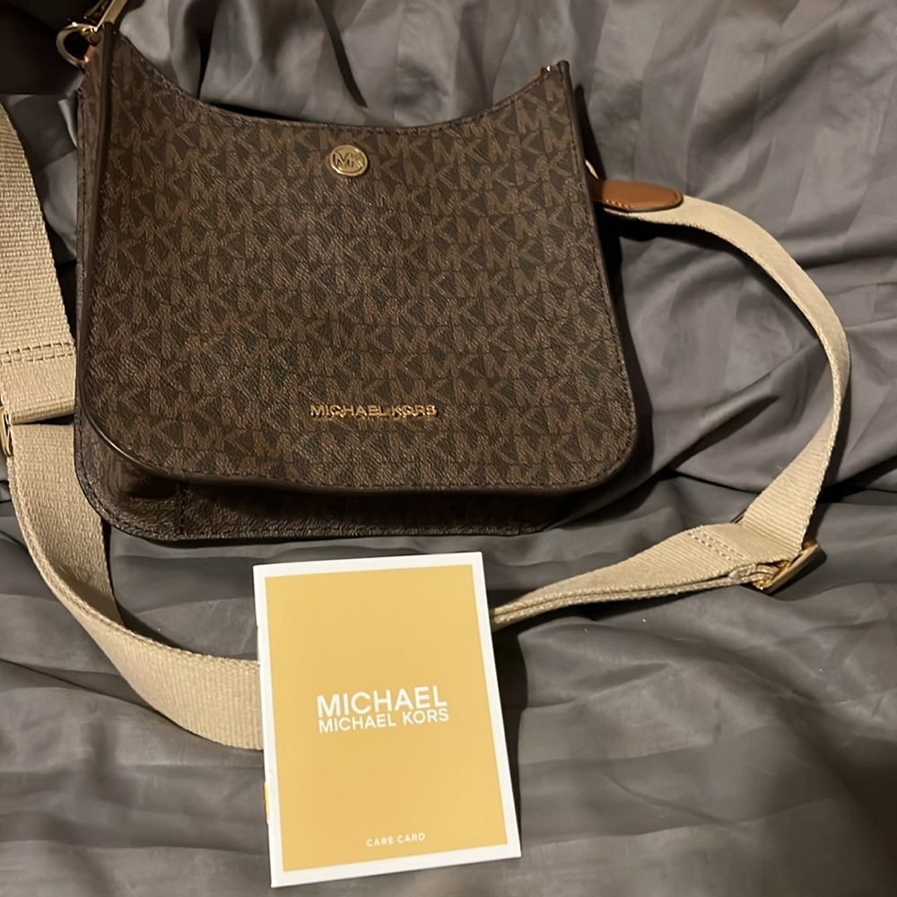 MK side purse.